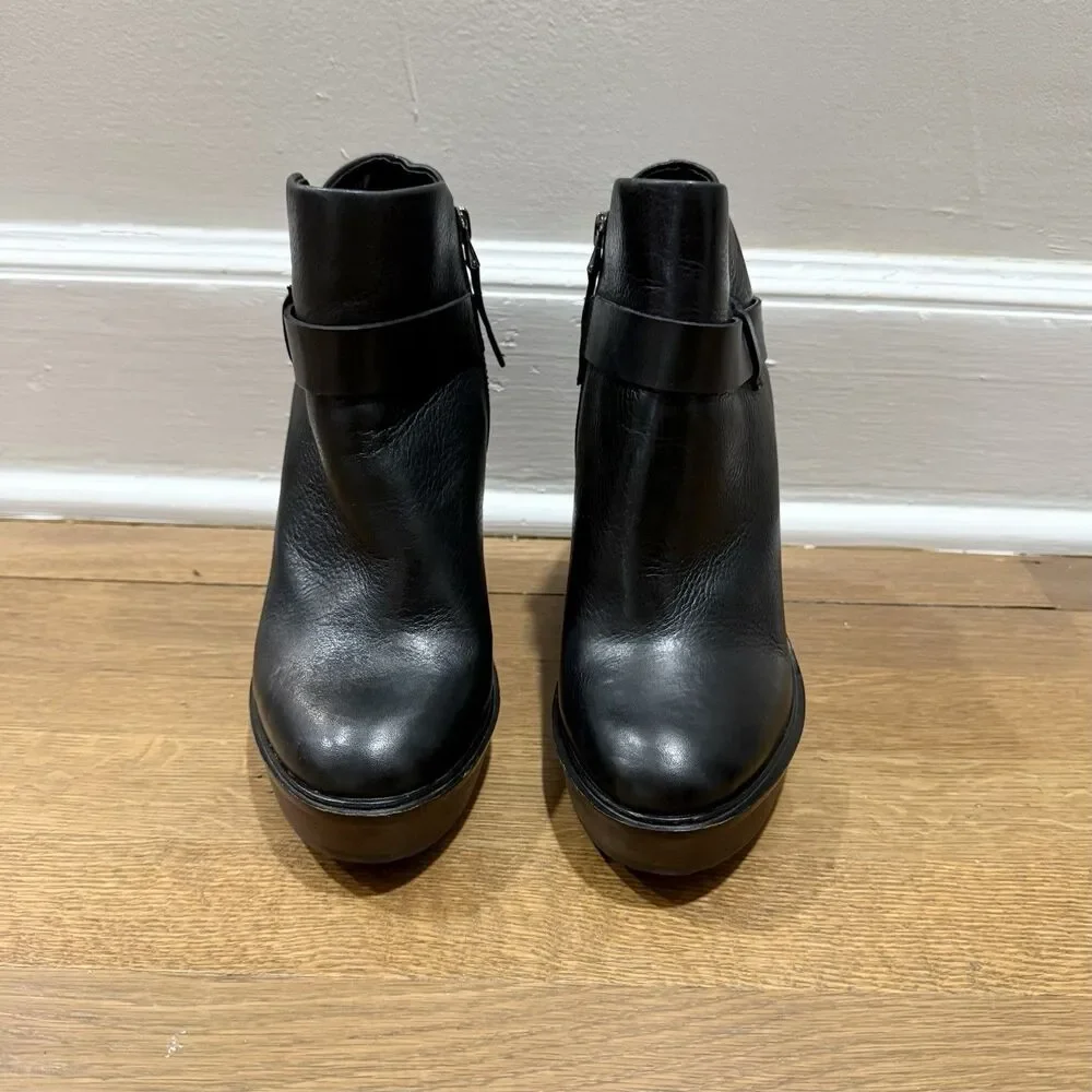 Dolce Vita Women's Black Colie Leather Wood Platform Wedge Ankle Boots Sz 9.5